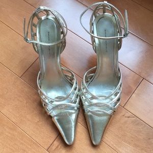 Vintage Banana Republic gold leather caged heels- size 7.5
